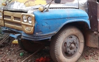 ISUZU TX 145 HP 6BB1 รถสิบล้อหัวยาวเพลาเดียว เทรลเลอร์ท้ายลาดมีหางพับไฮดรอลิกส์ขึ้นรถเกี่ยวข้าวและรถแบ็คโฮร PC 120 พร้อมลากพร้อมบรรทุกได้เลยครับ เครื่องยนต์แรงดีแห้งดีไม่เยิ้ม ภายในเก๋งคอนโซลอยู่ครบสภาพดีครับ พวงมาลัยธรรมดา เบรคลม ช่วงล่างชุดเพลาท้ายเพลาเ