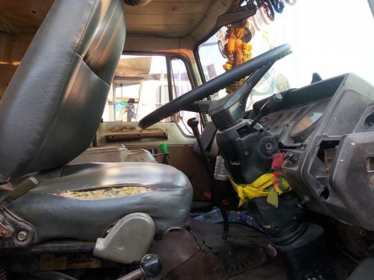 ขายรถ10ล้อ ดั้ม2เพลา เครื่อง185แรง พ.เพาเวอร์ เบรกทิฟฟี่ สโลเกียร์กลาง ช่วงล่างใหญ่ เอกสารพร้อมโอน สนใจโทร 090-8588220คุณนะ 093-3258446คุณบิว หรือเข้าดูสินค้าอื่นๆได้ที่ www.truck.in.th/498 หรือเพจFacebook ณรงค์ ซื้อขายรถมือสอง (เว็บไซต์ส่วนตัว) หรือFaceb