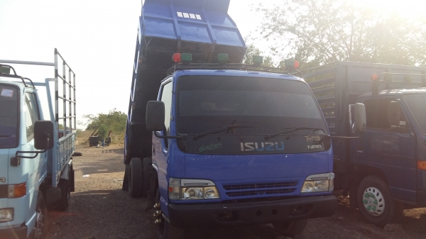 ขายหกล้อดั้มพ์ NPR-130 แรงม้า แอร์เย็น เพาเวอร์ ดั้มสามมิตร มีสโลว์ สภาพสวยพร้อมใช้