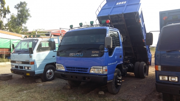 ขายหกล้อดั้มพ์ NPR-130 แรงม้า แอร์เย็น เพาเวอร์ ดั้มสามมิตร มีสโลว์ สภาพสวยพร้อมใช้