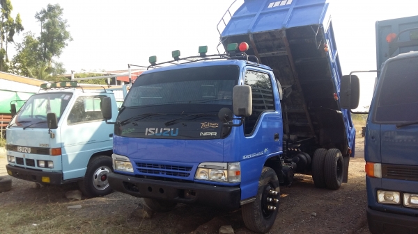 ขายหกล้อดั้มพ์ NPR-130 แรงม้า แอร์เย็น เพาเวอร์ ดั้มสามมิตร มีสโลว์ สภาพสวยพร้อมใช้