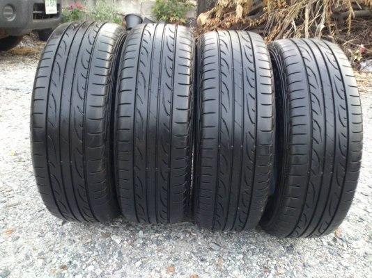 ขายยาง DUNLOP LM704  205/65R15 ยางสัปดาห์ที่23ปี15 ดอกยางหนาสดเท่ากันไม่แตกลายไม่ร้าวไม่กินข้างไม่มีปะ สวยๆ  จำนวน 1 ชุด