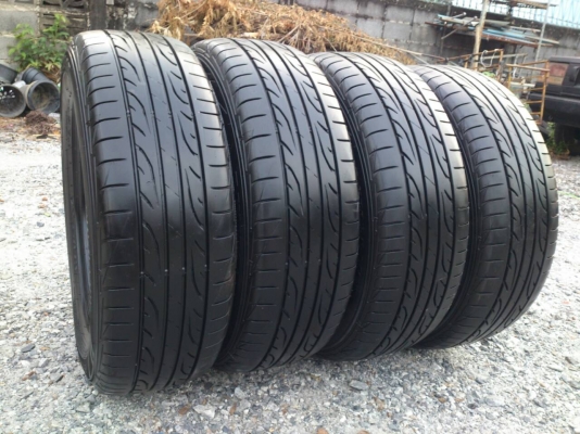 ขายยาง DUNLOP LM704  205/65R15 ยางสัปดาห์ที่23ปี15 ดอกยางหนาสดเท่ากันไม่แตกลายไม่ร้าวไม่กินข้างไม่มีปะ สวยๆ  จำนวน 1 ชุด