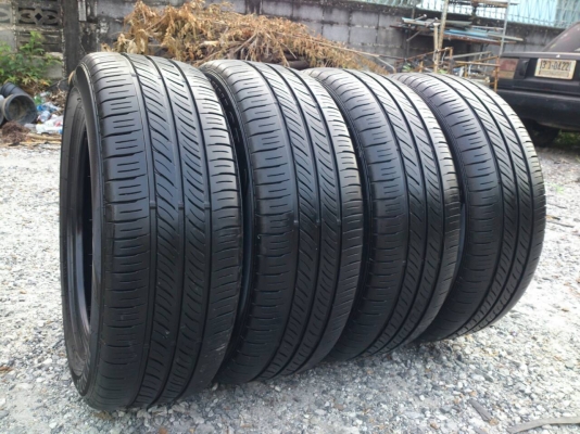 ขายยาง DUNLOP  205/55R16 ยางสัปดาห์ที่03ปี15 ดอกยางสดหนาเท่ากันไม่แตกลายไม่ร้าวไม่กินข้างไม่มีปะ สวยๆ  จำนวน 1 ชุด