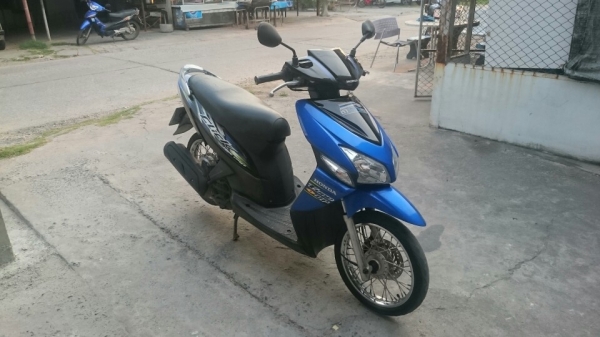 honda click เครื่องเยี่ยม พร้อมใช้งาน