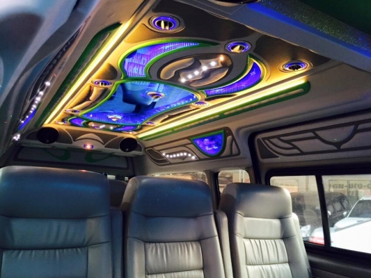 โทร 0922726669 ตันหยงเบสท์รถตู้ฝั่งธน COMMUTER ปี 2009 ดีเซลล์ แต่งวีไอพี แอร์บัส เบาะหนัง 3 แถว ราคา 829,000 บาท