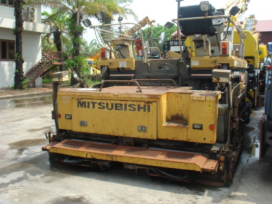 ขายรถปูยาง MITSUBISHI MF61WD ติดต่อ บ.TOPFIVE CRANE 095-7600065 ขายรถปูยาง MITSUBISHI MF61WD ติดต่อ บ.TOPFIVE CRANE 095-7600065