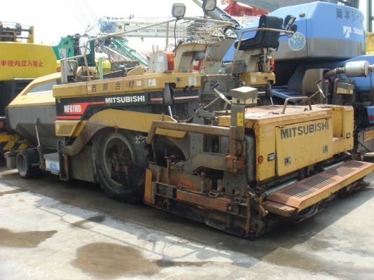 ขายรถปูยาง MITSUBISHI MF61WD ติดต่อ บ.TOPFIVE CRANE 095-7600065 ขายรถปูยาง MITSUBISHI MF61WD ติดต่อ บ.TOPFIVE CRANE 095-7600065