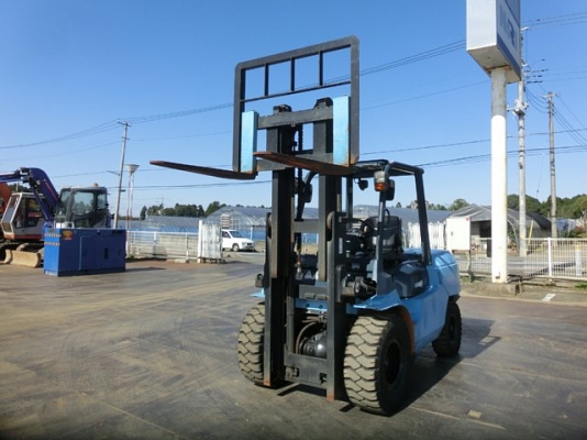 ขายรถ โฟร์คลิฟ TOYOTA 7FD45 ขายรถ โฟร์คลิฟ TOYOTA 7FD45