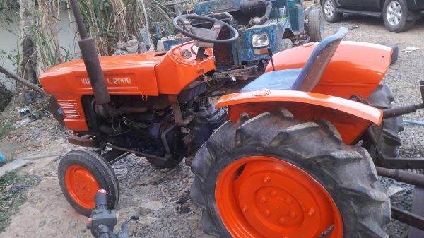 ลดสุดๆงดต่อรองL2000สวยๆพร้อมใช้เครื่องนิ่มมาก สตาทติดง่าย ตัวเปล่าครับเครื่องเกียร์ดีไฮโดลิคดี ราคาเบาๆครับ