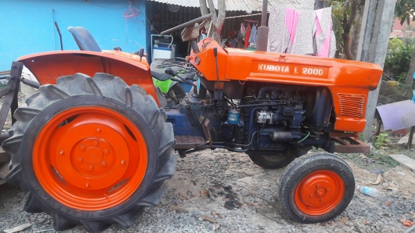 ลดสุดๆงดต่อรองL2000สวยๆพร้อมใช้เครื่องนิ่มมาก สตาทติดง่าย ตัวเปล่าครับเครื่องเกียร์ดีไฮโดลิคดี ราคาเบาๆครับ