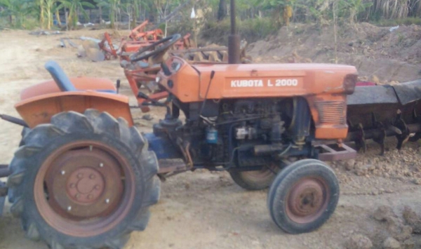 ลดสุดๆงดต่อรองL2000สวยๆพร้อมใช้เครื่องนิ่มมาก สตาทติดง่าย ตัวเปล่าครับเครื่องเกียร์ดีไฮโดลิคดี ราคาเบาๆครับ