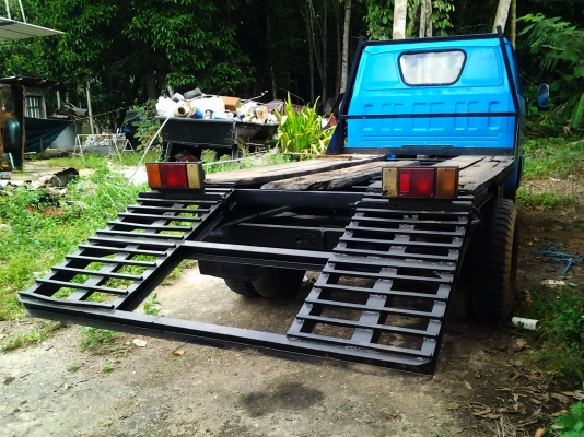 ขายด่วนรถแบ๊คโฮ KOMATSU PC30-6 กับ เทรลเลอร์ ISUZU 6 ล้อ ยกคู่ พร้อมทะเบียน ขายด่วนรถแบ๊คโฮ KOMATSU PC30-6 กับ เทรลเลอร์ ISUZU 6 ล้อ ยกคู่ พร้อมทะเบียน