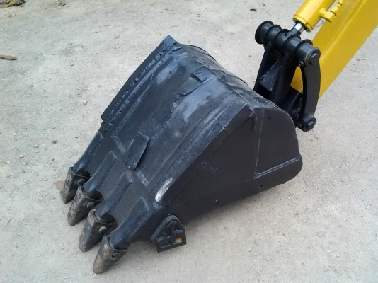 ขายด่วนรถแบ๊คโฮ KOMATSU PC30-6 กับ เทรลเลอร์ ISUZU 6 ล้อ ยกคู่ พร้อมทะเบียน ขายด่วนรถแบ๊คโฮ KOMATSU PC30-6 กับ เทรลเลอร์ ISUZU 6 ล้อ ยกคู่ พร้อมทะเบียน