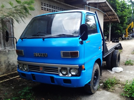 ขายด่วนรถแบ๊คโฮ KOMATSU PC30-6 กับ เทรลเลอร์ ISUZU 6 ล้อ ยกคู่ พร้อมทะเบียน ขายด่วนรถแบ๊คโฮ KOMATSU PC30-6 กับ เทรลเลอร์ ISUZU 6 ล้อ ยกคู่ พร้อมทะเบียน