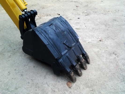 ขายด่วนรถแบ๊คโฮ KOMATSU PC30-6 กับ เทรลเลอร์ ISUZU 6 ล้อ ยกคู่ พร้อมทะเบียน ขายด่วนรถแบ๊คโฮ KOMATSU PC30-6 กับ เทรลเลอร์ ISUZU 6 ล้อ ยกคู่ พร้อมทะเบียน