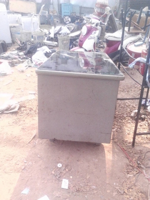 โต๊ะบัญชีเหล็ก โต๊ะบัญชีเหล็ก