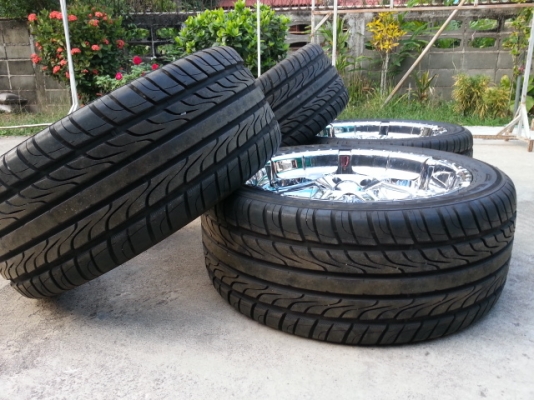 แม็ก 22" พร้อมยาง 305-40-22" 5รู  18500บาท