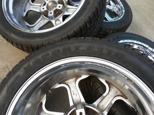 แม็ก 22" พร้อมยาง 305-40-22" 5รู  18500บาท