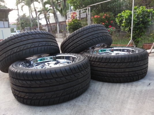 แม็ก 22" พร้อมยาง 305-40-22" 5รู  18500บาท