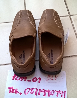 WEIERDUN รองเท้าหนังสภาพใหม่ WEIERDUN รองเท้าหนังสภาพใหม่