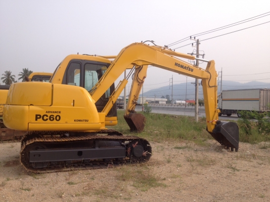 ขายรถขุดนำเข้า KOMATSU PC60-7
