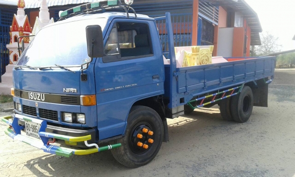 ขายรถ6ล้อ NPR115แรง ปี38 สั่งลุยแท้ เครื่องดี แคชซีสวย ภายในสวย มีคอกข้างเสริม เอกสารพร้อมโอน สนใจโทร 090-8588220คุณนะ 093-3258446คุณบิว หรือเข้าดูสินค้าอื่นๆได้ที่ www.truck.in.th/498 หรือเพจFacebook ณรงค์ ซื้อขายรถมือสอง (เว็บไซต์ส่วนตัว) หรือFacebook ค