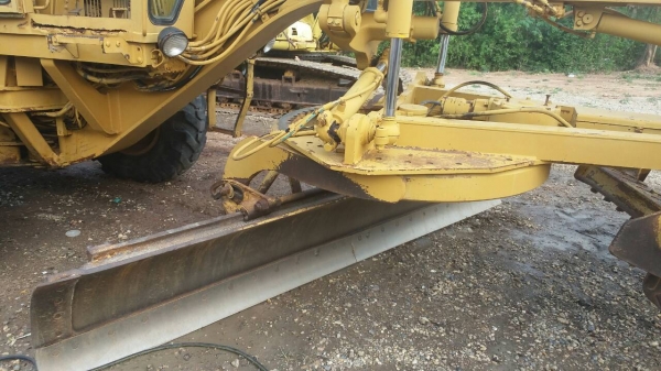 ขายรถเกรด CAT 140G ซีเรียล 9000 กว่า เอกสารเล่มทะเบียน ราคา 2100000