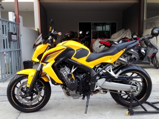 ((ดาวน์ 39000 )) ขาย CB650f ปี2014 สีเหลือง ท่อสูตร ราคา239000บาท(รับเทริ์น)