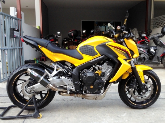 ((ดาวน์ 39000 )) ขาย CB650f ปี2014 สีเหลือง ท่อสูตร ราคา239000บาท(รับเทริ์น)