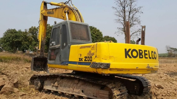 ขายแบคโค KOBELCO SK200 สภาพดี เครื่องดี ช่วงล่างแน่น ทำงานเร็ว เอวแน่น พร้อมใช้งาน สนใจโทร 090-8588220คุณนะ 093-3258446คุณบิว หรือเข้าดูสินค้าอื่นๆได้ที่ www.truck.in.th/498 หรือเพจFacebook ณรงค์ ซื้อขายรถมือสอง (เว็บไซต์ส่วนตัว) หรือFacebook คุณนะ รถบรรท