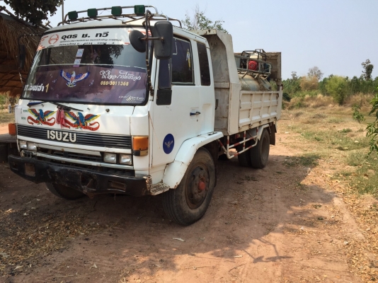 ขายหกล้อดัมพ์ สภาพพร้อมใช้ ราคา530000