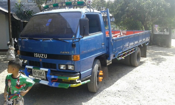 ขายรถ6ล้อ NPR115แรง ยาว4.30เมตร สั่งลุยแท้ ปี38 เครื่องดี แคชซีสวย สภาพพร้อมใช้งาน เอกสารพร้อมโอน สนใจโทร 090-8588220คุณนะ 093-3258446คุณบิว หรือเข้าดูสินค้าอื่นๆได้ที่ www.truck.in.th/498 หรือเพจFacebook ณรงค์ ซื้อขายรถมือสอง (เว็บไซต์ส่วนตัว) หรือFacebo