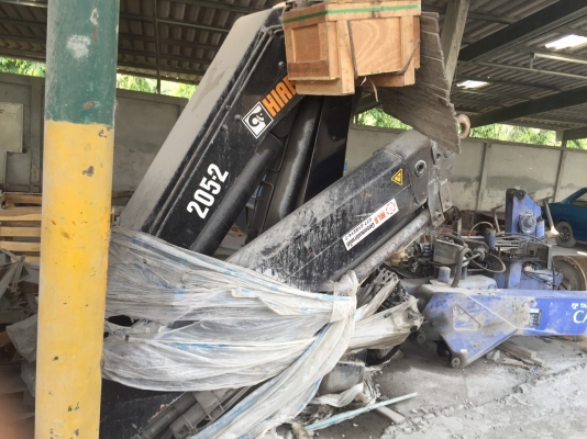 ขาย เฮี๊ยบ 9 ตัน 205 - 2 / รุ่น ใหม่.  ( * ไม่เคยใช้งาน. )    สนใจติดต่อ  081 - 6079515