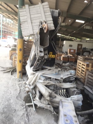 ขาย เฮี๊ยบ 9 ตัน 205 - 2 / รุ่น ใหม่.  ( * ไม่เคยใช้งาน. )    สนใจติดต่อ  081 - 6079515