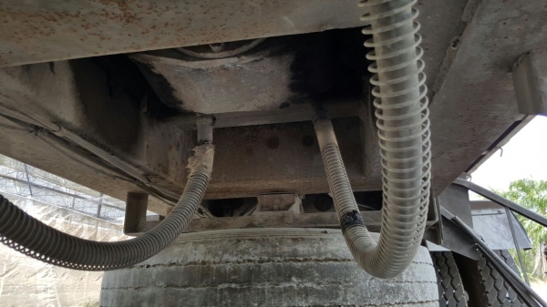 ขายหางพ่วง  สามมิต  2  เพลา. ปี 49  ( มีขาย 4 หาง. )   สนใจติดต่อ  081 - 6079515