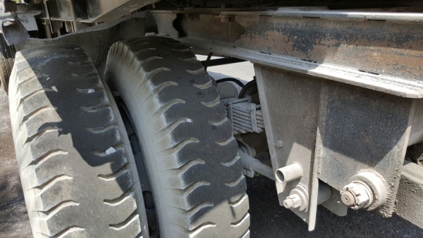 ขายหางพ่วง  สามมิต  2  เพลา. ปี 49  ( มีขาย 4 หาง. )   สนใจติดต่อ  081 - 6079515