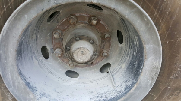 ขายหางพ่วง  สามมิต  2  เพลา. ปี 49  ( มีขาย 4 หาง. )   สนใจติดต่อ  081 - 6079515