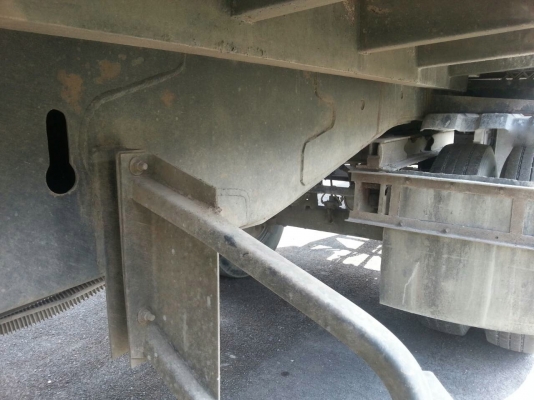 ขายหางพ่วง  สามมิต  2  เพลา. ปี 49  ( มีขาย 4 หาง. )   สนใจติดต่อ  081 - 6079515