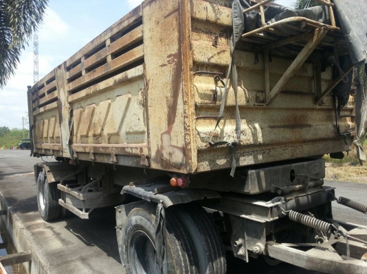 ขายหางพ่วง  สามมิต  2  เพลา. ปี 49  ( มีขาย 4 หาง. )   สนใจติดต่อ  081 - 6079515