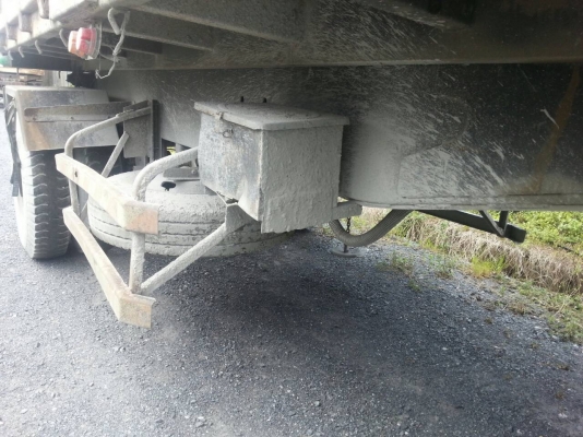 ขายหางพ่วง  สามมิต  2  เพลา. ปี 49  ( มีขาย 4 หาง. )   สนใจติดต่อ  081 - 6079515