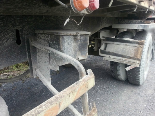 ขายหางพ่วง  สามมิต  2  เพลา. ปี 49  ( มีขาย 4 หาง. )   สนใจติดต่อ  081 - 6079515