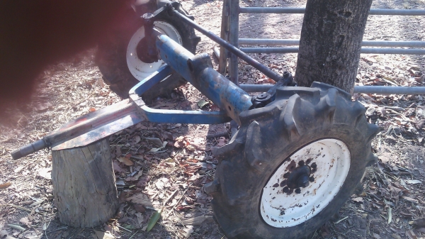 ขายคานหน้าฟอร์ดพร้อมล้อ  บูท  บน  ล่าง  รับนำ้หนักใหม่หมด  สภาพพร้อมใช้