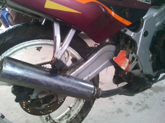 ขายซากรถsuzuki  rg150ตามสภาพมีเล่มทะเบียนชุดโอนพร้อมสนใจติดต่อได้0998344996/0807346335ครับ