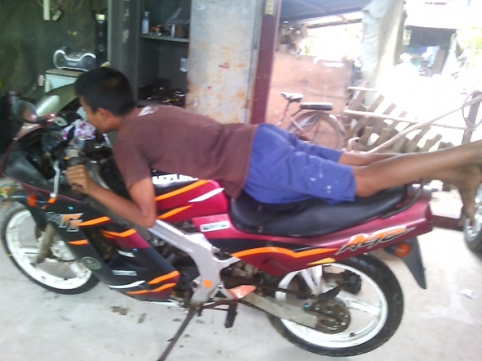 ขายซากรถsuzuki  rg150ตามสภาพมีเล่มทะเบียนชุดโอนพร้อมสนใจติดต่อได้0998344996/0807346335ครับ