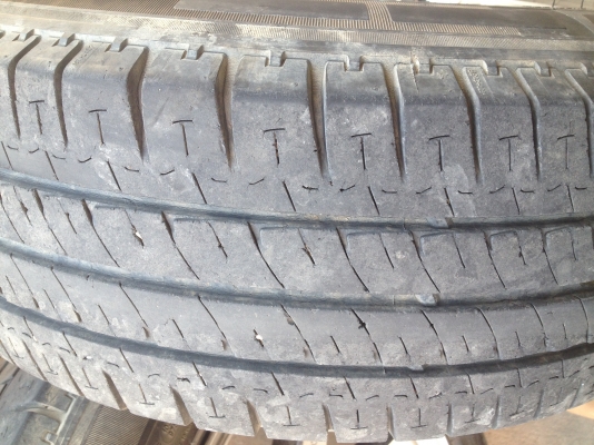 ขายล้อแม็กก้านยก 15 5 รู 114 พร้อมยาง Michelin 215 70 15 ดอกยังหนาๆ 7900 ขายล้อแม็กก้านยก 15 5 รู 114 พร้อมยาง Michelin 215 70 15 ดอกยังหนาๆ 7900