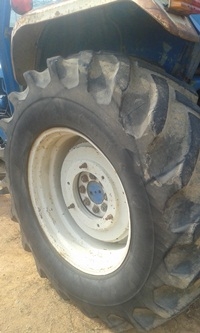 อยากซื้อรถแทร็คเตอร์สภาพดี เชิญทางนี้ครับ