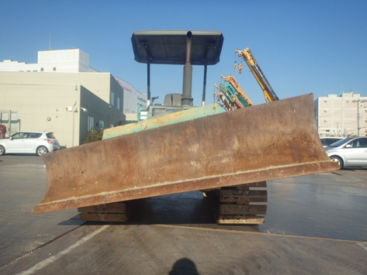 รถดัน Komatsu Komatsu D20P-7E เก่าญี่ปุ่น รุ่นยอดนิยม เครื่องดำประหยัดน้ำมัน