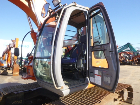 รถขุด Hitachi ZX135US ปี2006 เก่าญี่ปุ่น ใบแทรค70ซม.