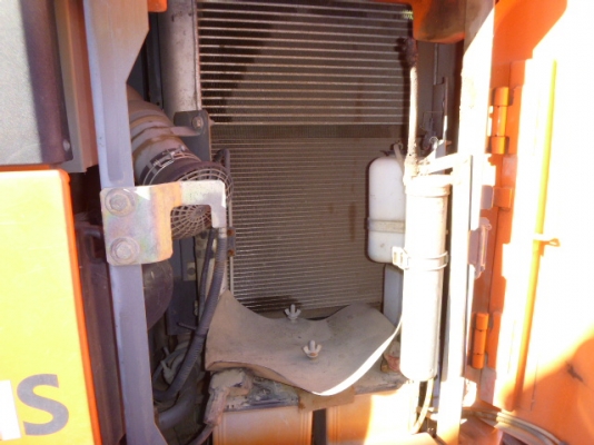 รถขุด Hitachi ZX135US ปี2006 เก่าญี่ปุ่น ใบแทรค70ซม.